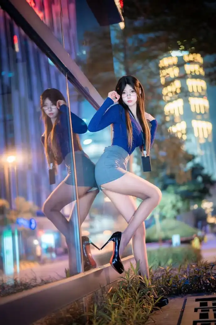 3D罗盘应用界面